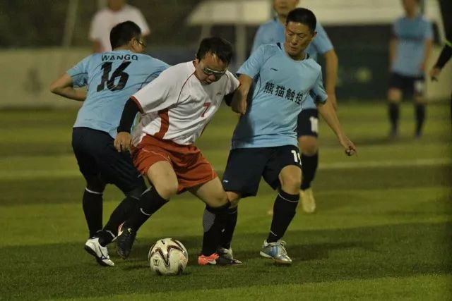 库里缺阵汤普森32分库明加21+10 勇士轻取爵士